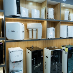 Máy lọc nước Cây Nóng Lạnh DOMIRA RF86 2 vòi cổ ngỗng 6 lõi